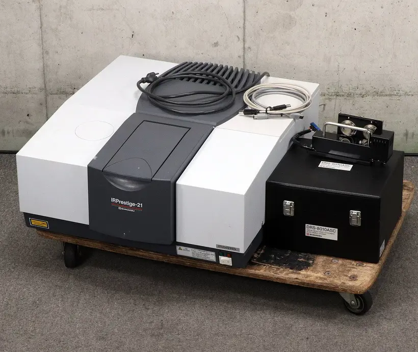 اسپکتروفتومتر FTIR IRTracer-100