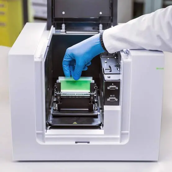 اسپکتروفتومتر UV-Vis Cary 3500 Compact
