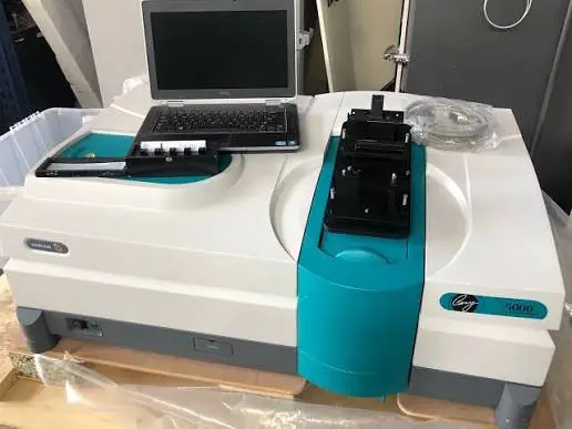 اسپکتروفتومتر UV-Vis-NIR Cary 5000