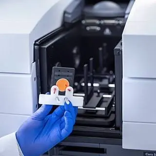 اسپکتروفتومتر UV-Vis-NIR Cary 5000