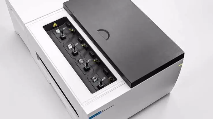 اسپکتروفتومتر UV-Vis Cary 3500 Compact